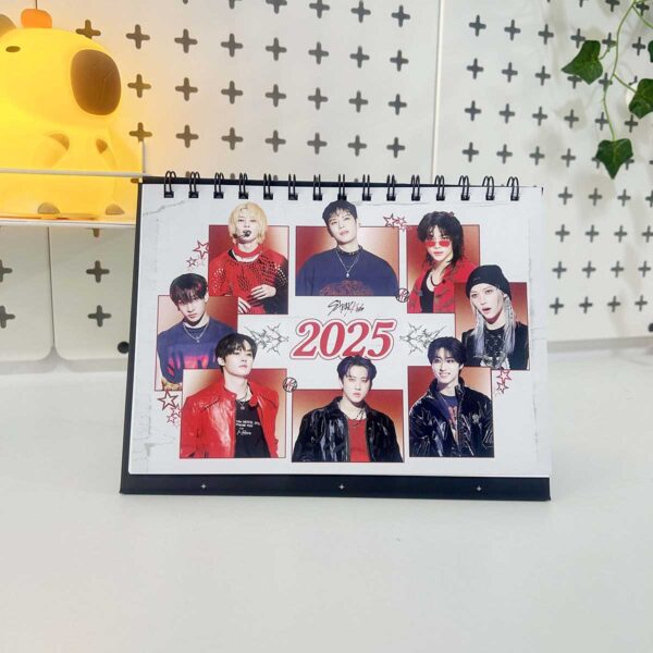 Calendario de mesa 2025 Stray Kids